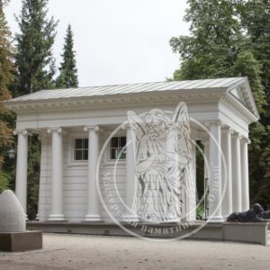 склеп из мрамора