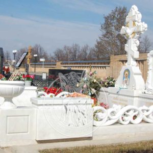 Мраморный комплекс с крестом и фотокерамикой