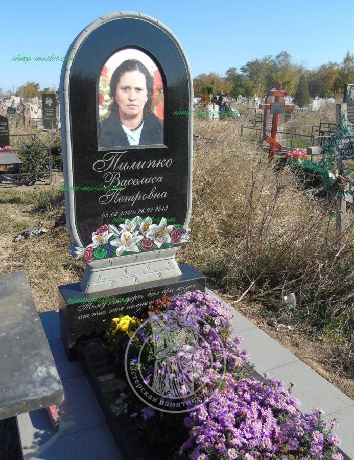 Гранитный памятник женщине